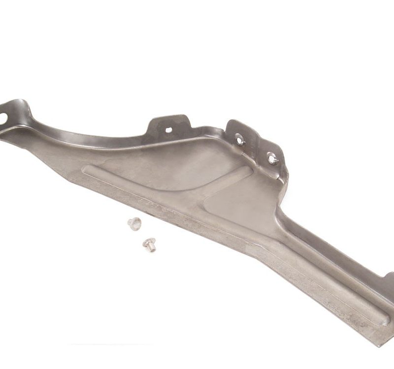 Radiator splash pan center support bracket