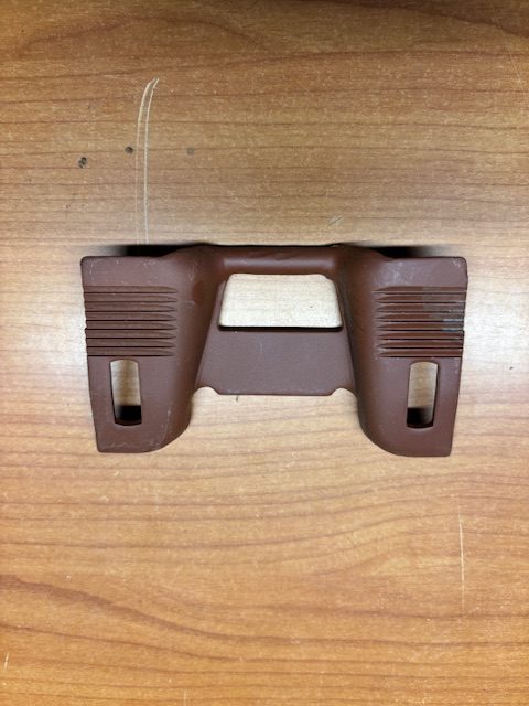 Trunk lower lid plate