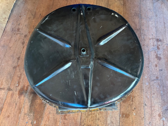 Spare tire well